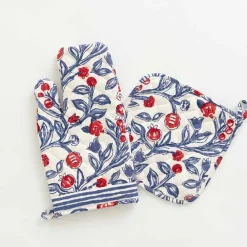 Pomegranate Inc Emma Red & Blue Oven Mitt Set Hot