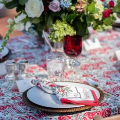 Pomegranate Inc Run For The Roses 150 Napkins | Set of 4 New